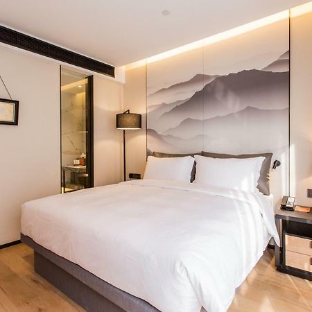 Howard Johnson By Wyndham Life Zhuoyuan Ningbo Esterno foto