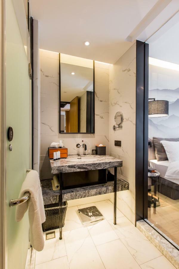 Howard Johnson By Wyndham Life Zhuoyuan Ningbo Esterno foto