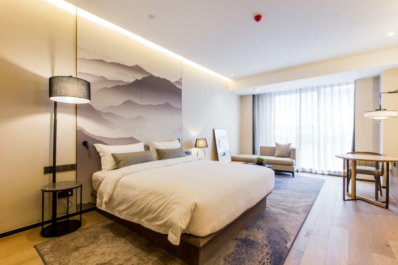 Howard Johnson By Wyndham Life Zhuoyuan Ningbo Esterno foto