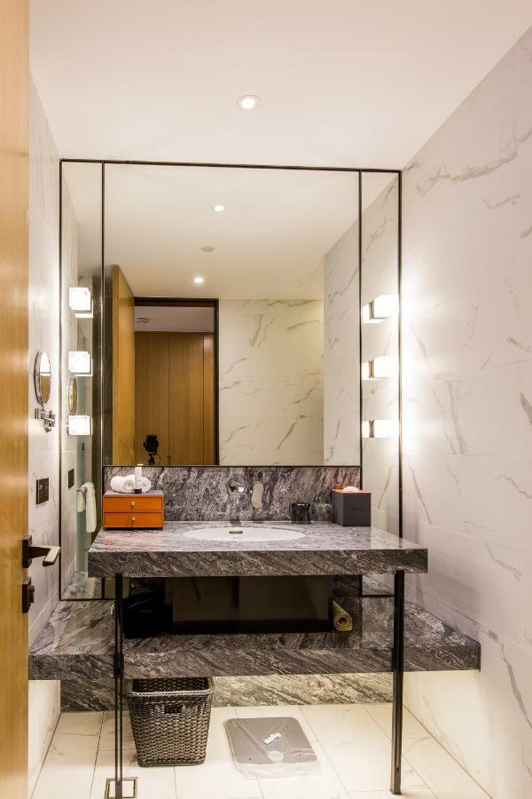 Howard Johnson By Wyndham Life Zhuoyuan Ningbo Esterno foto
