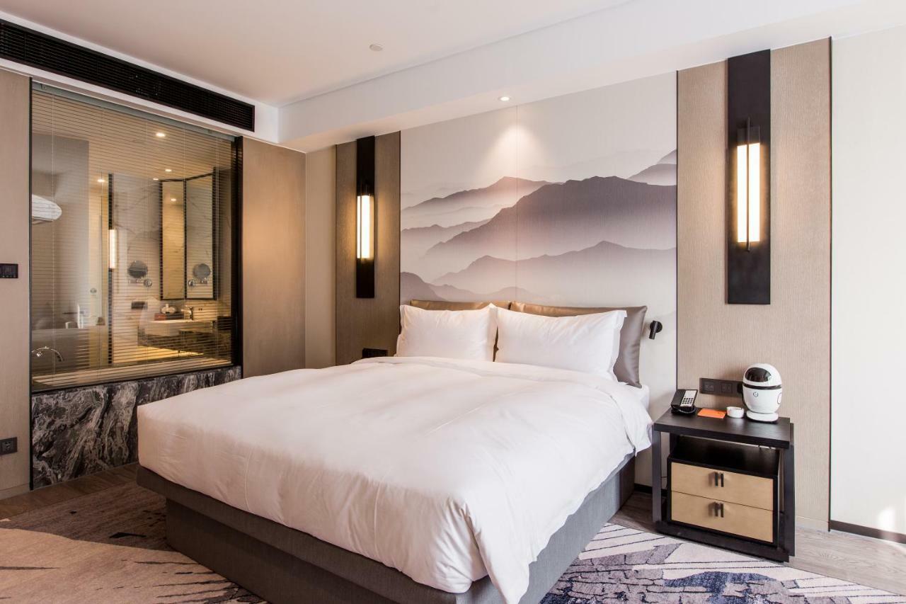 Howard Johnson By Wyndham Life Zhuoyuan Ningbo Esterno foto