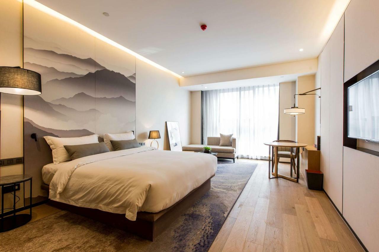 Howard Johnson By Wyndham Life Zhuoyuan Ningbo Esterno foto