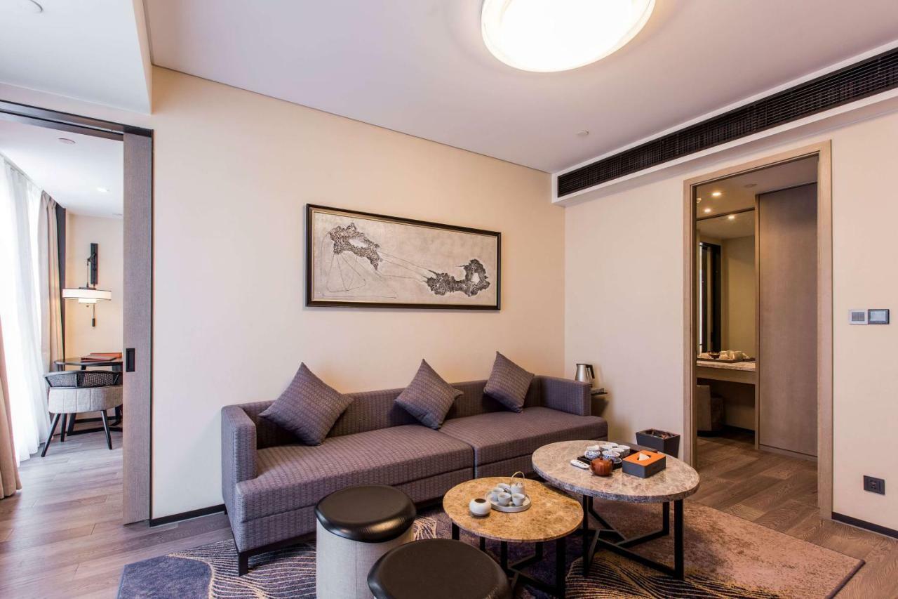 Howard Johnson By Wyndham Life Zhuoyuan Ningbo Esterno foto