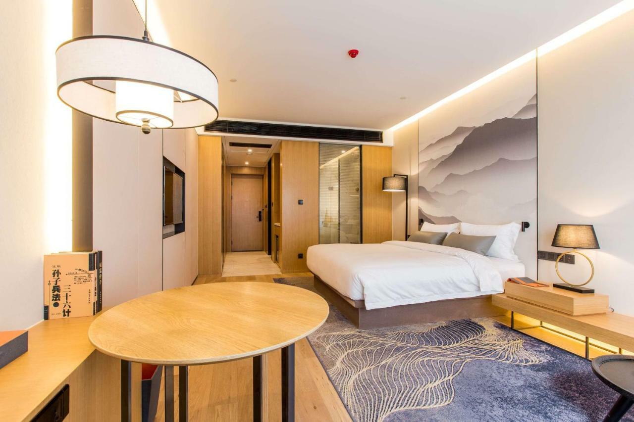 Howard Johnson By Wyndham Life Zhuoyuan Ningbo Esterno foto